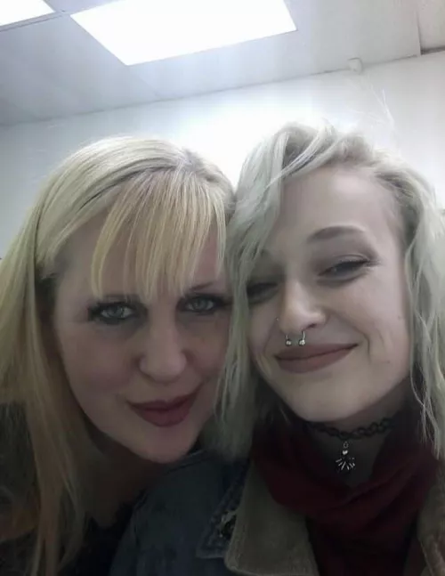 Mom or daughter?