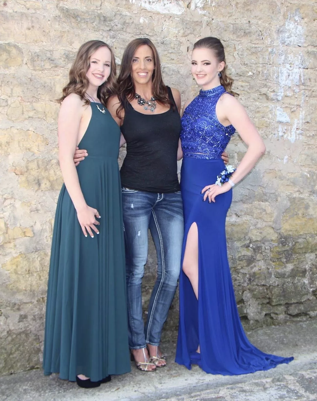 Mom, twins…a dream come true Mom, twins…a dream come true