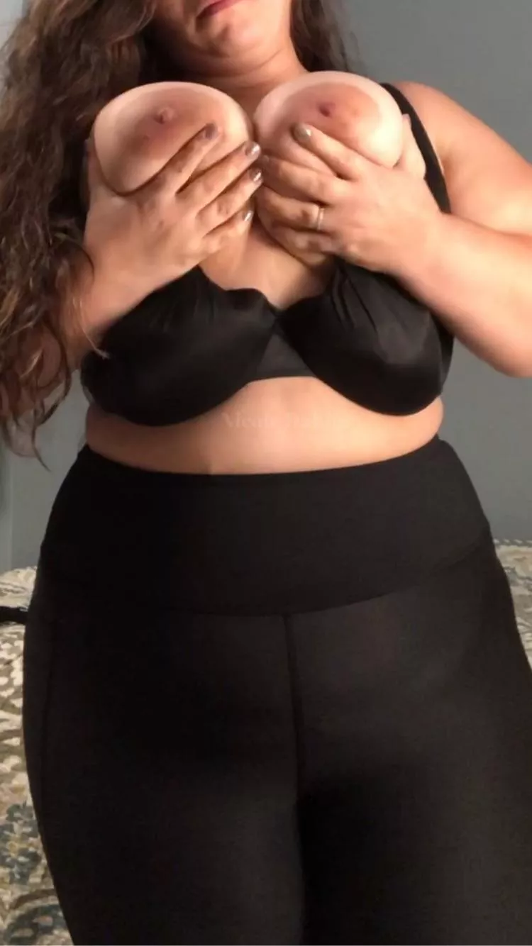 Momma is thick all over! ☺️