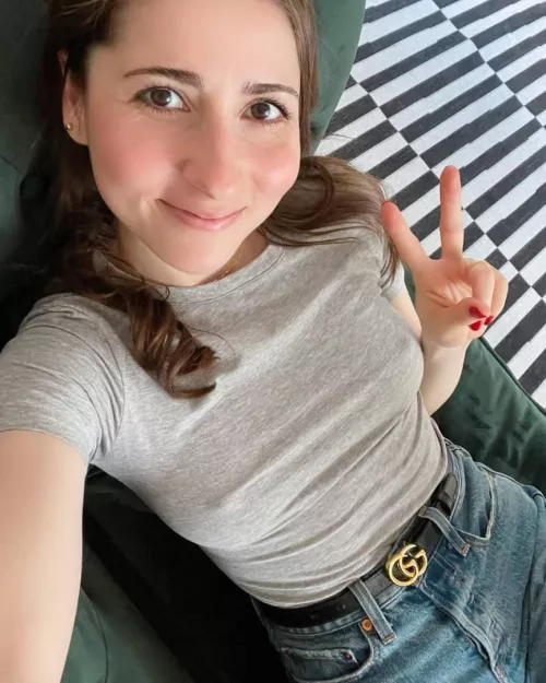 Mommy looking for a submissive sissy slut to owned and explore Snapchat:mistressirena