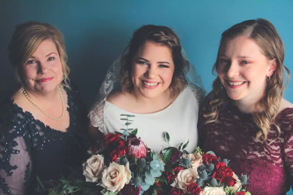 Moms gotta be proud of what a webslut her daughter is