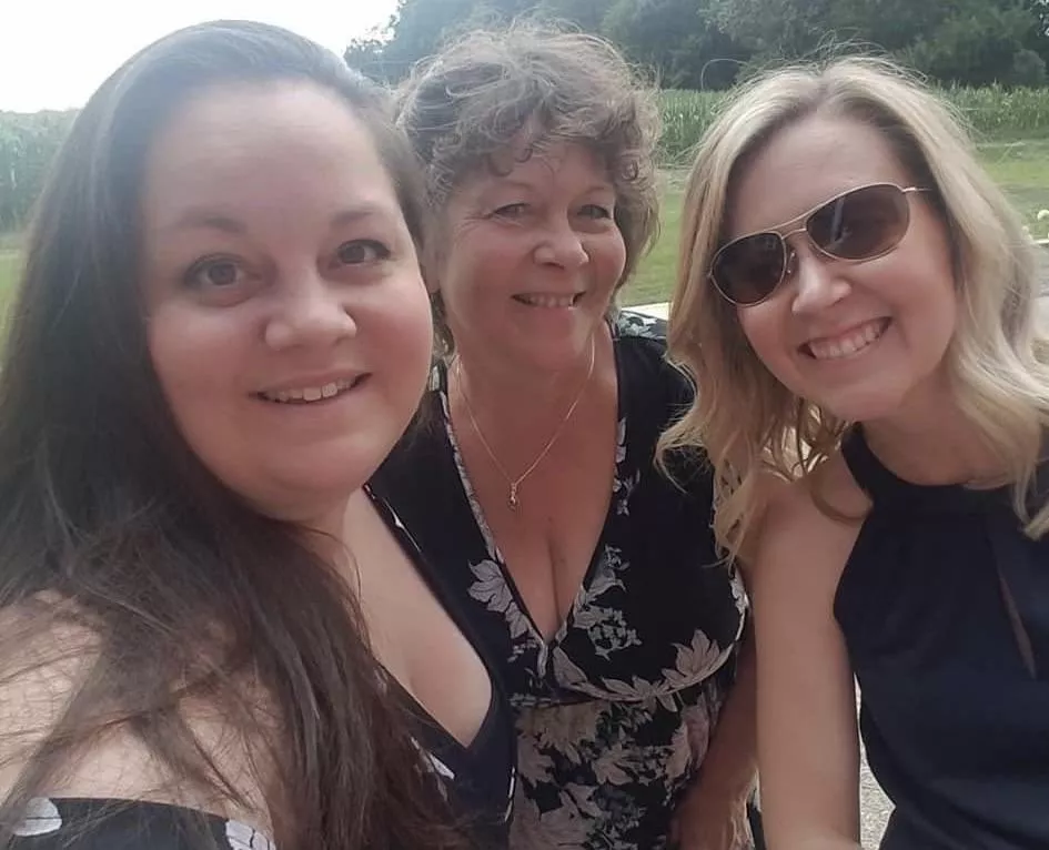 Mom’s tits though…