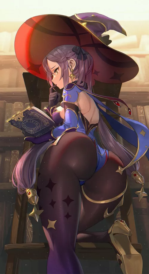 Mona’s Booty