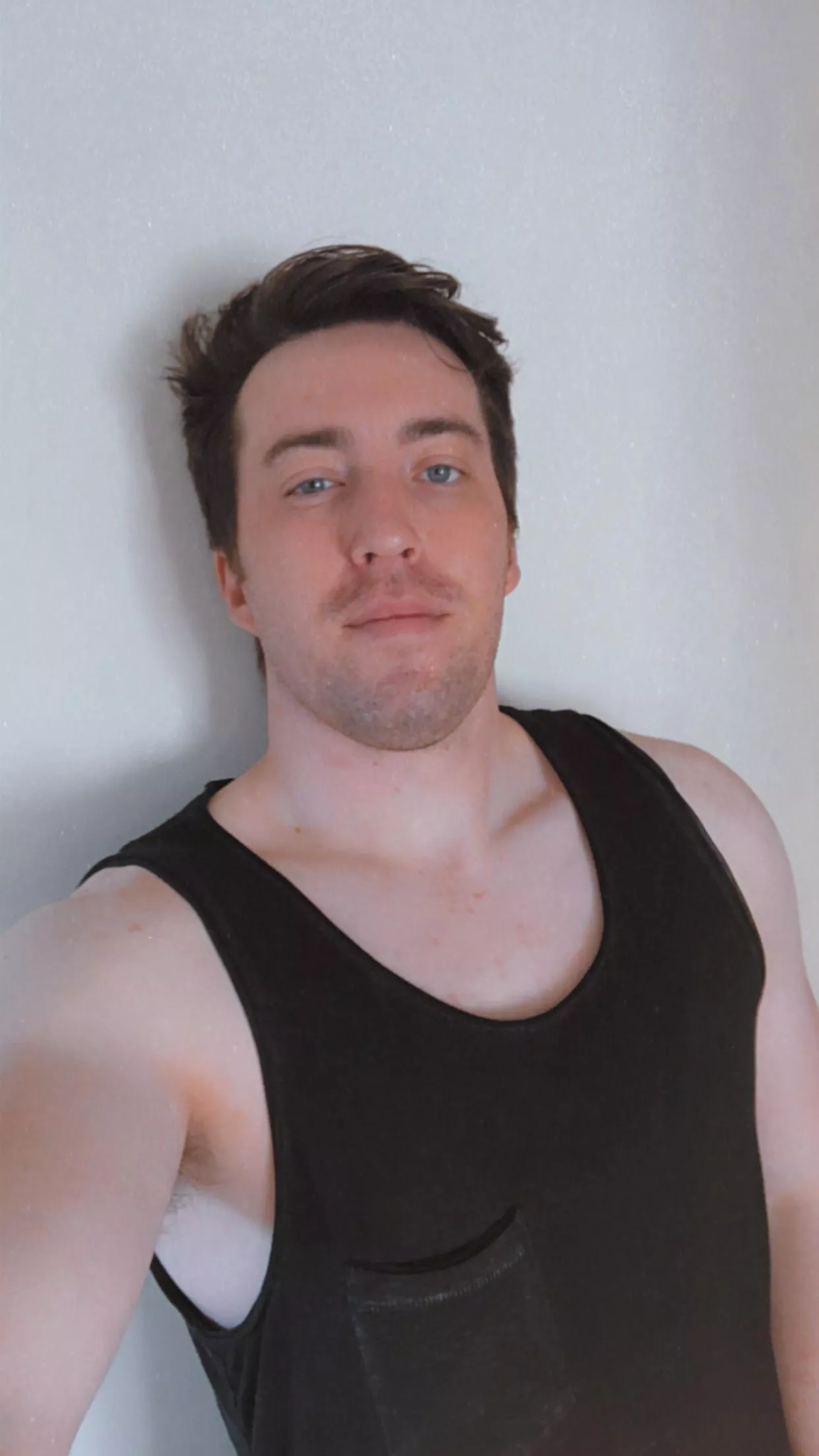 Monday workout ✅ (Think I like this tank top! 🥺) Monday workout ✅ (Think I like this tank top! 🥺)