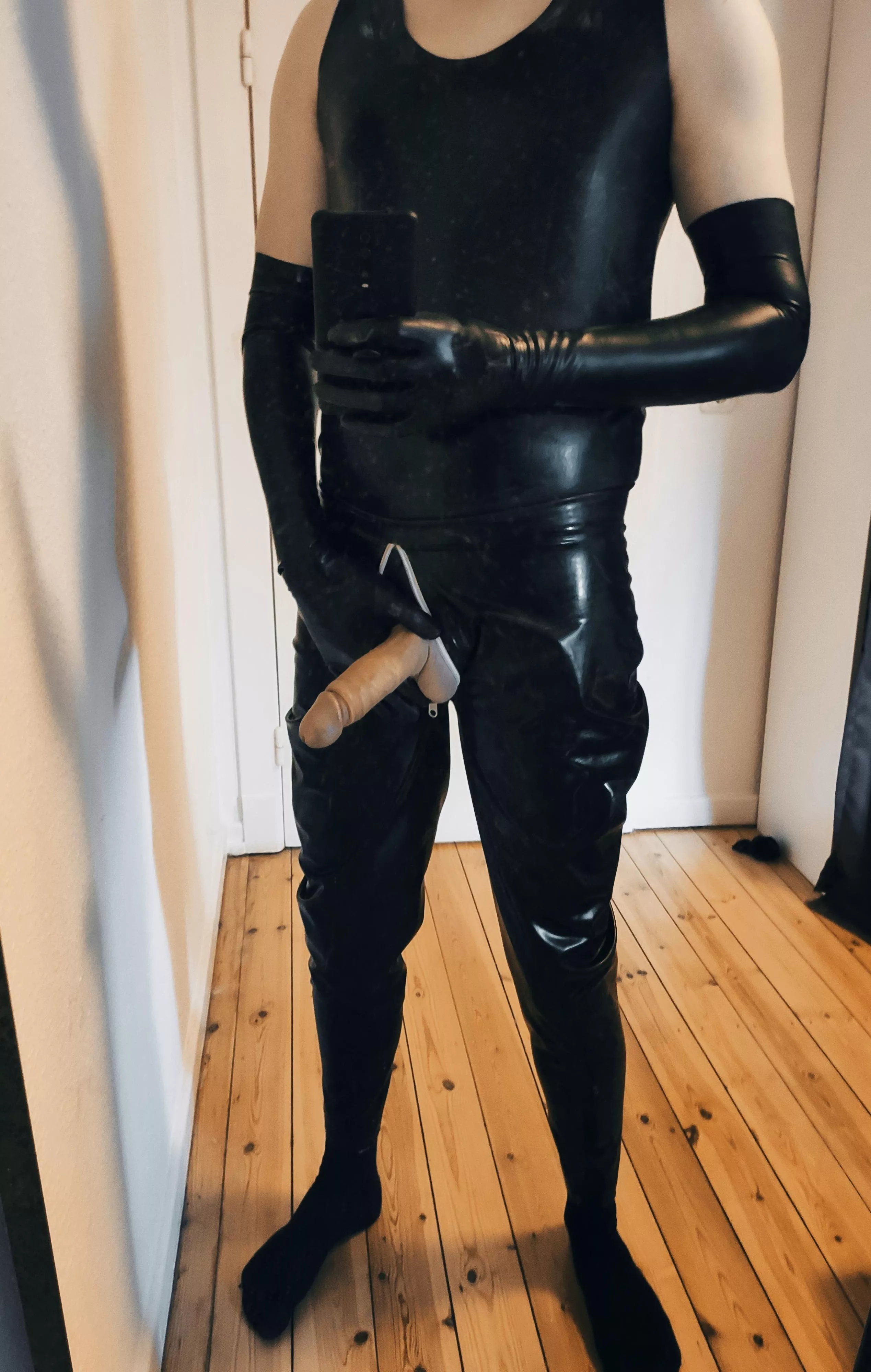 More rubber please 🖤