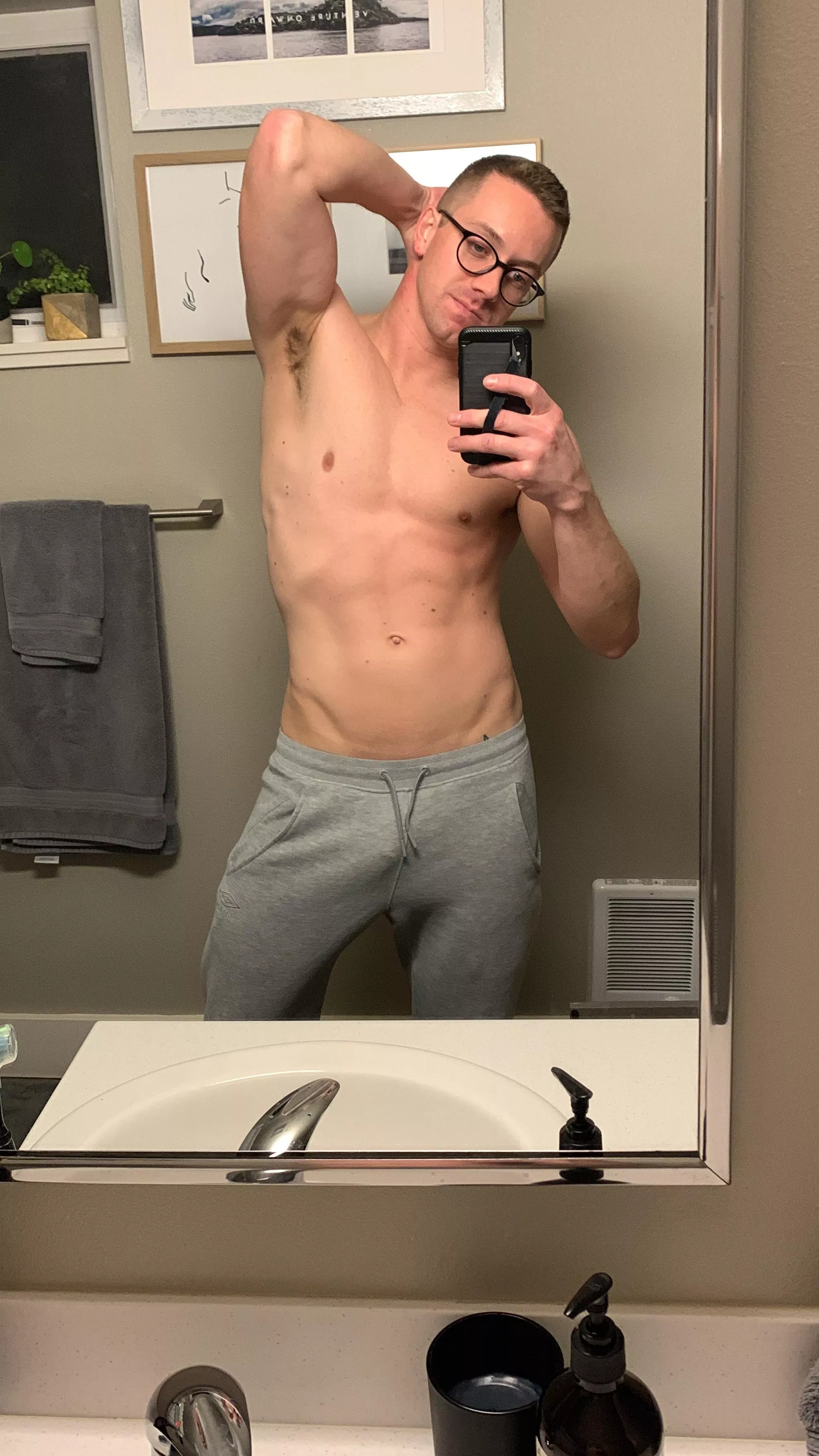 Morning abs. Happy Sunday bros!