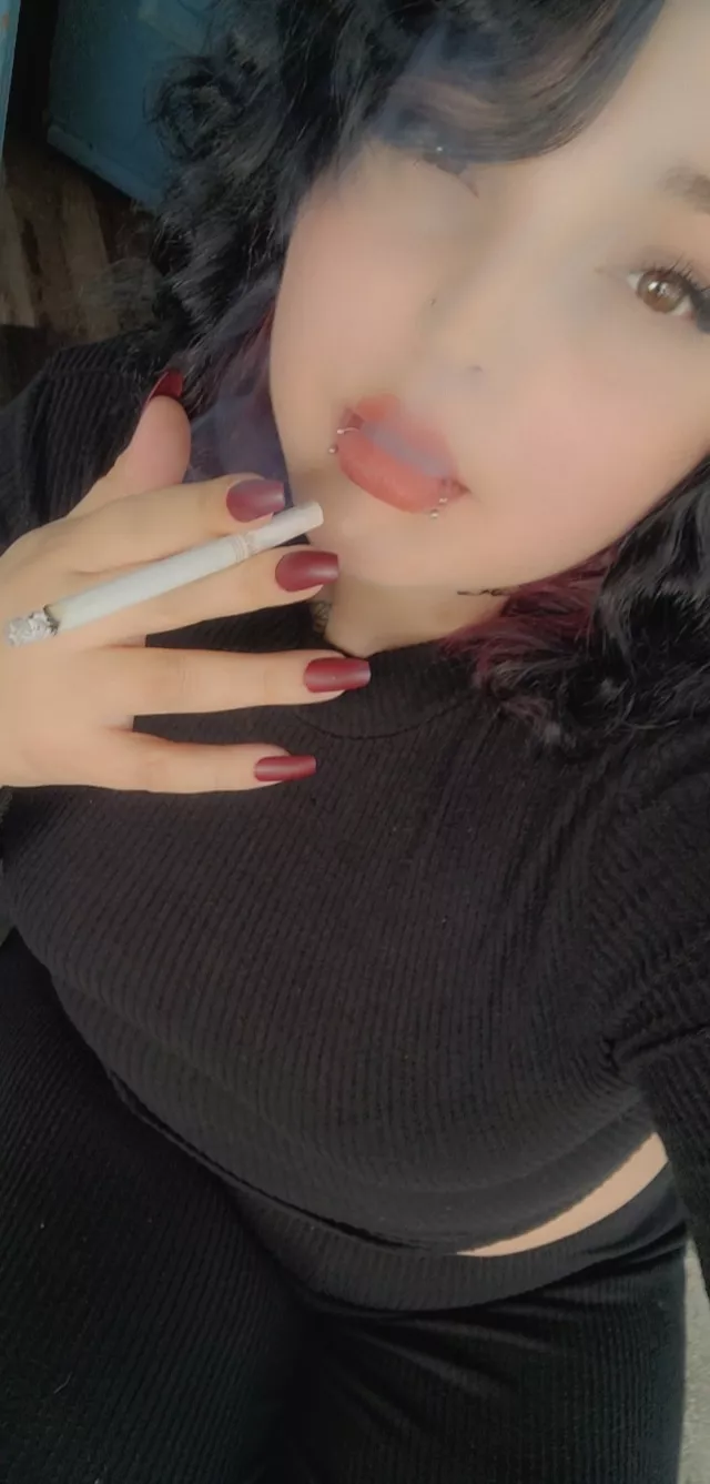 Morning everyone care for a drag