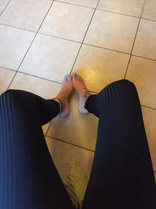 Morning feet for you βΊοΈβ€οΈ