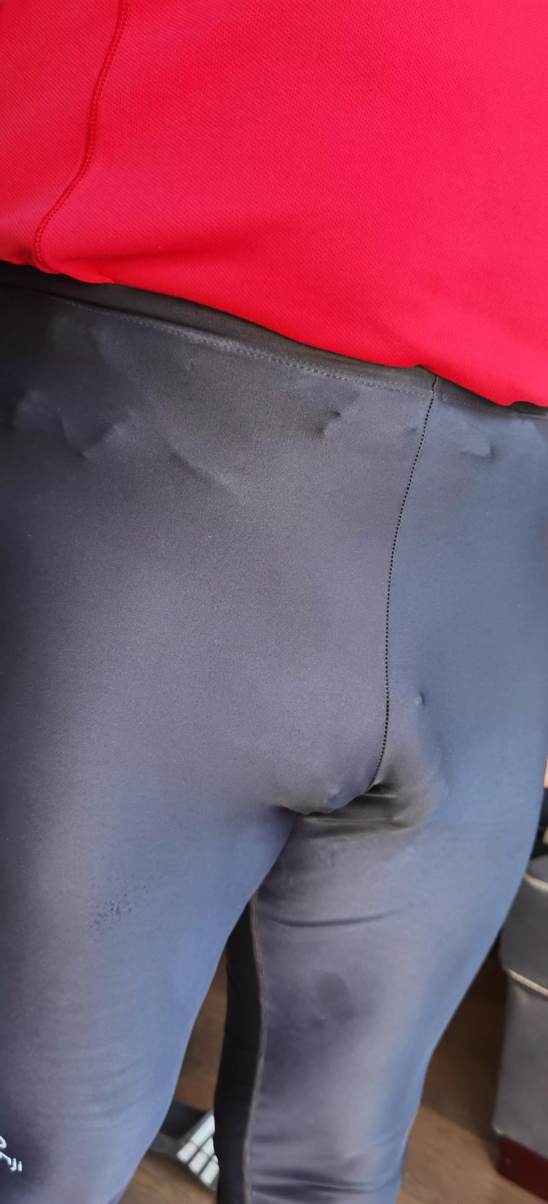 Morning run🏃 don't think you can notice the cum stain😉