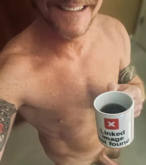 Morning wood always makes me smile. Opening the box and seeing this on my new cup….not so much.🙄