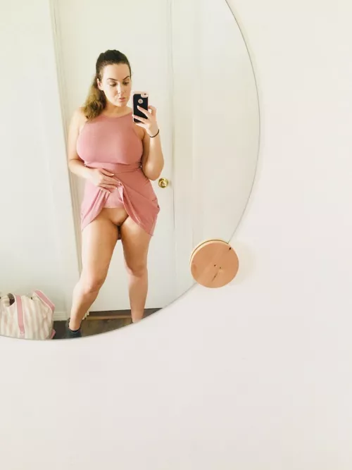 Morning Wood and nothing to do? Im new on this platform I'm happy to work with you'll guyz help me to boost thank you 🙏😘, Huge titty fan? I'm selling some goods stuff, So hit me up on kik Brittanyxoxo152 💕♥️💕♥️