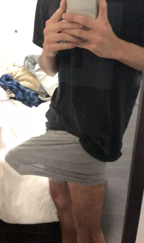 Morning wood made sleepovers really embarrassing 😅