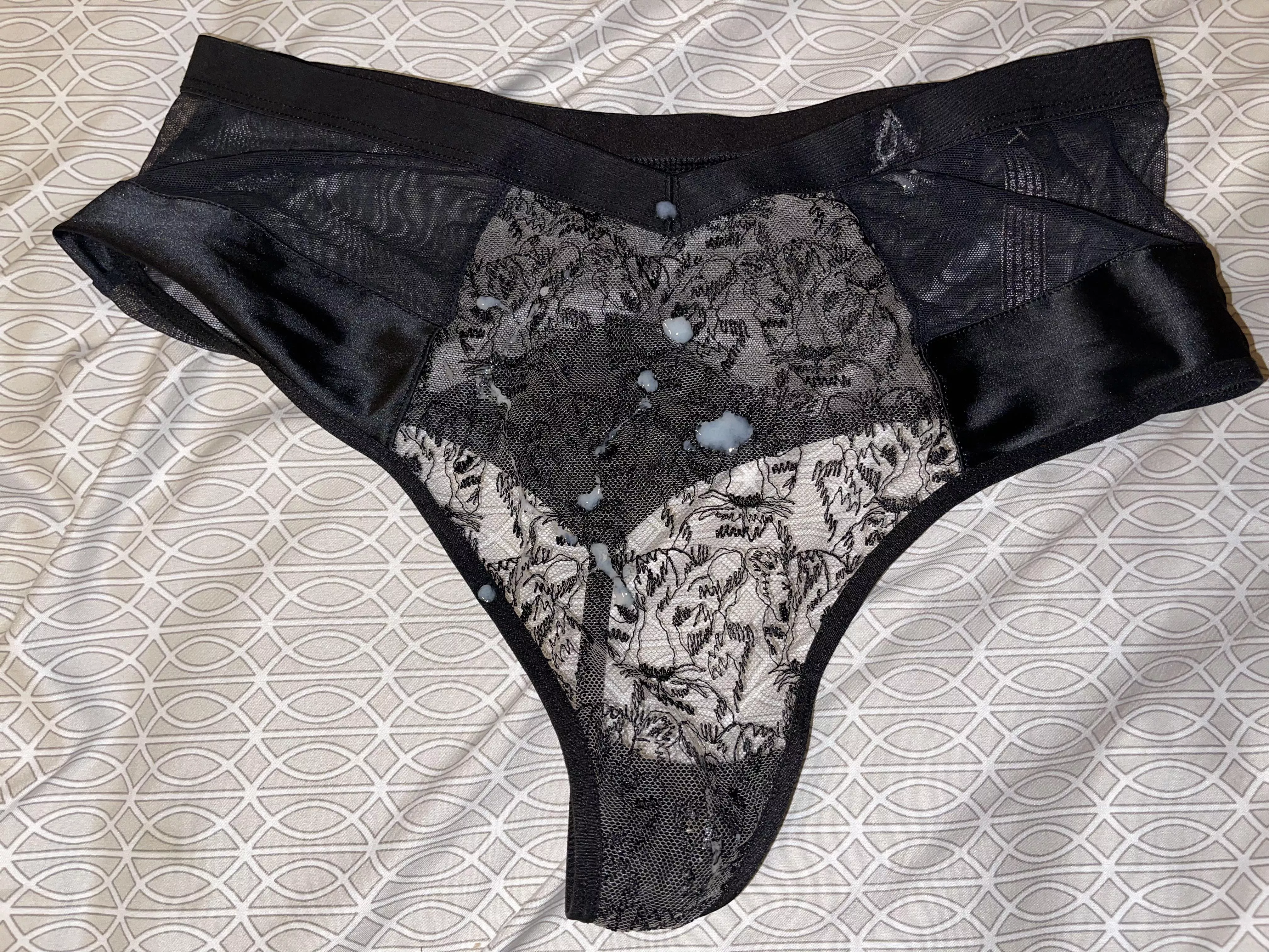 Mother in law sexy VS pantie Round 1 cumshot