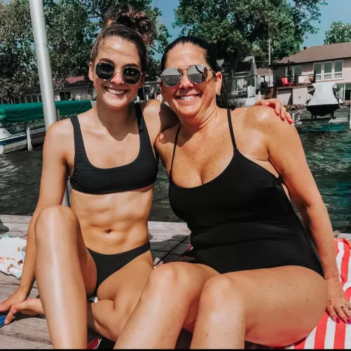 Mother or daughter?