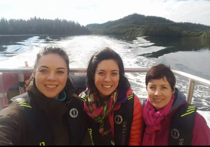 Mother or daughter's?