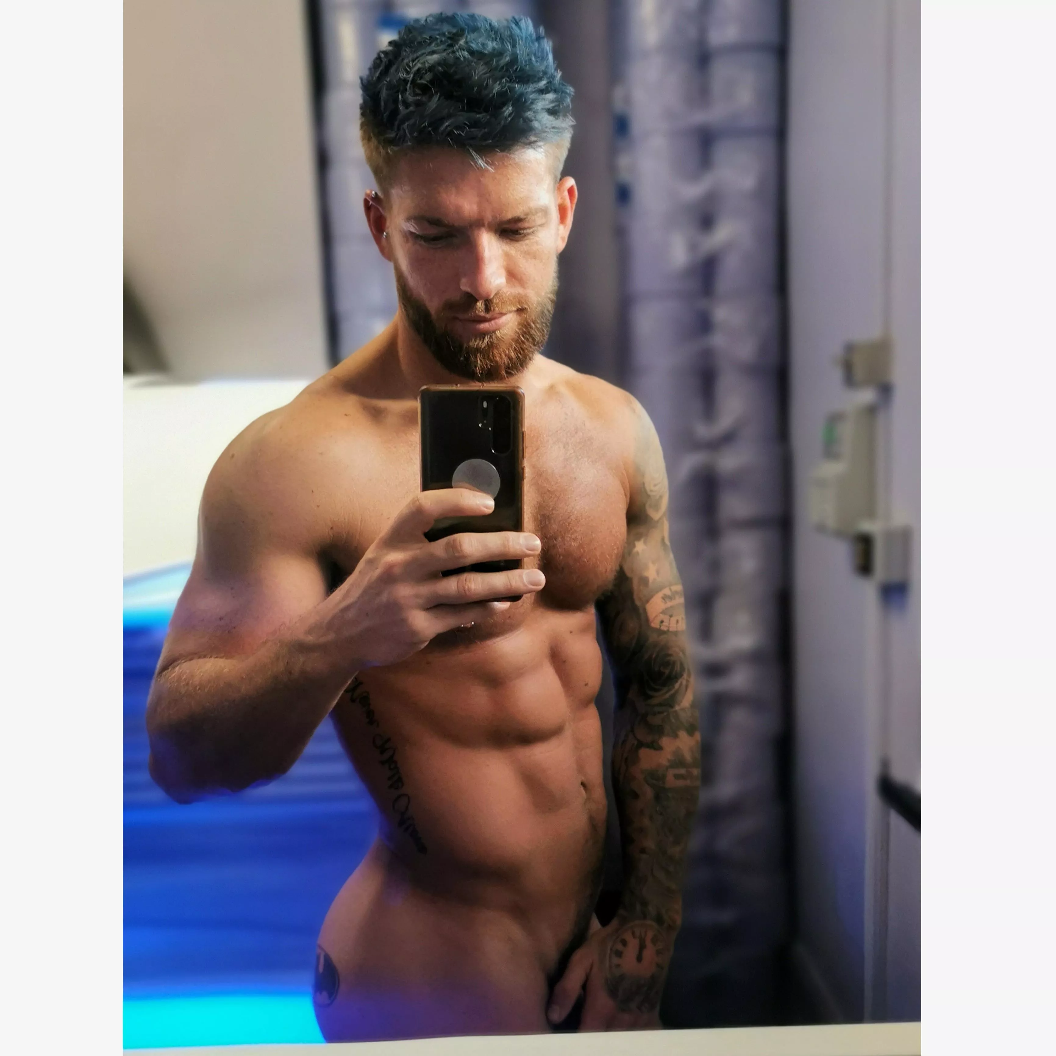 Move my hand, and get your mouth around it 😉 Move my hand, and get your mouth around it 😉