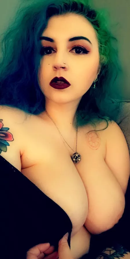 Multiple posts every day ๐ Custom content available ๐ Smoking hot sexting ๐ฆ Let me be your new favorite girl ๐ I can be daddyโs girl, domme mommy, your spoiled princess, and your filthy slut ๐ฅต 30% off for a limited time ๐ธ Link in the