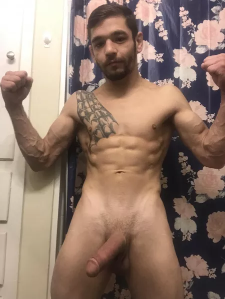 Muscles and a Big Dick ๐ ๐ช๐ผ๐