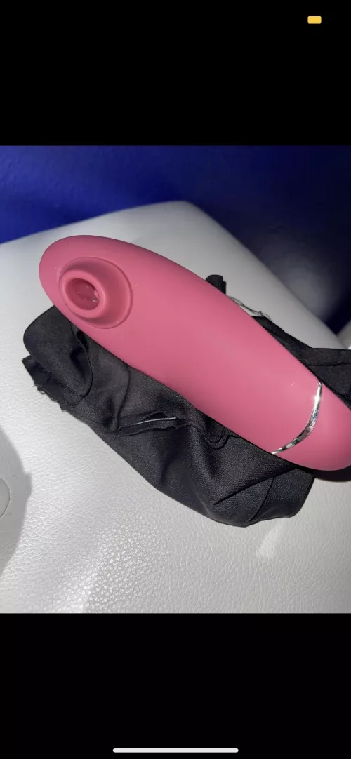My 18 year old sisters vibrator looks recently used
