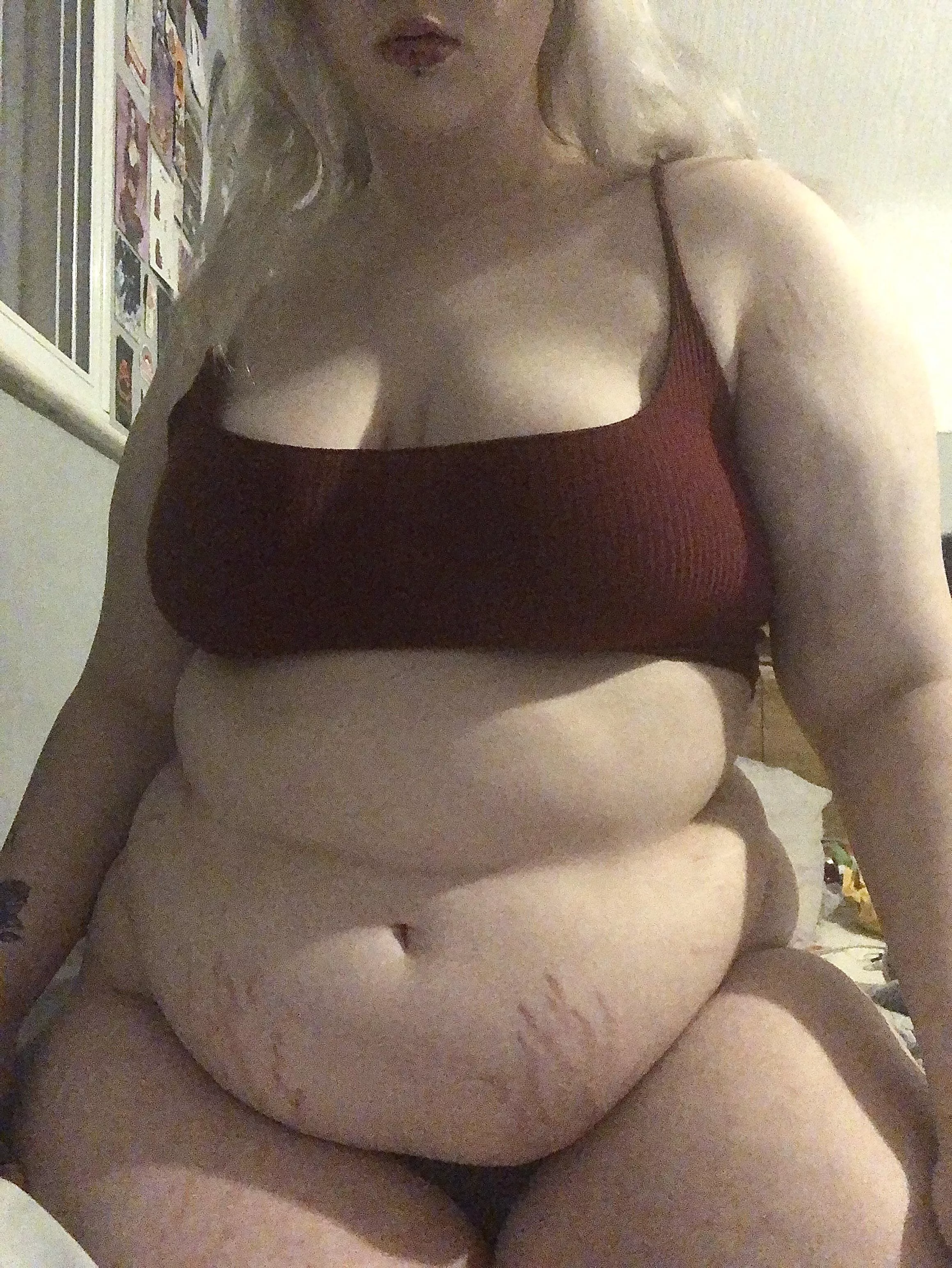 my belly covers my panties😳🙈