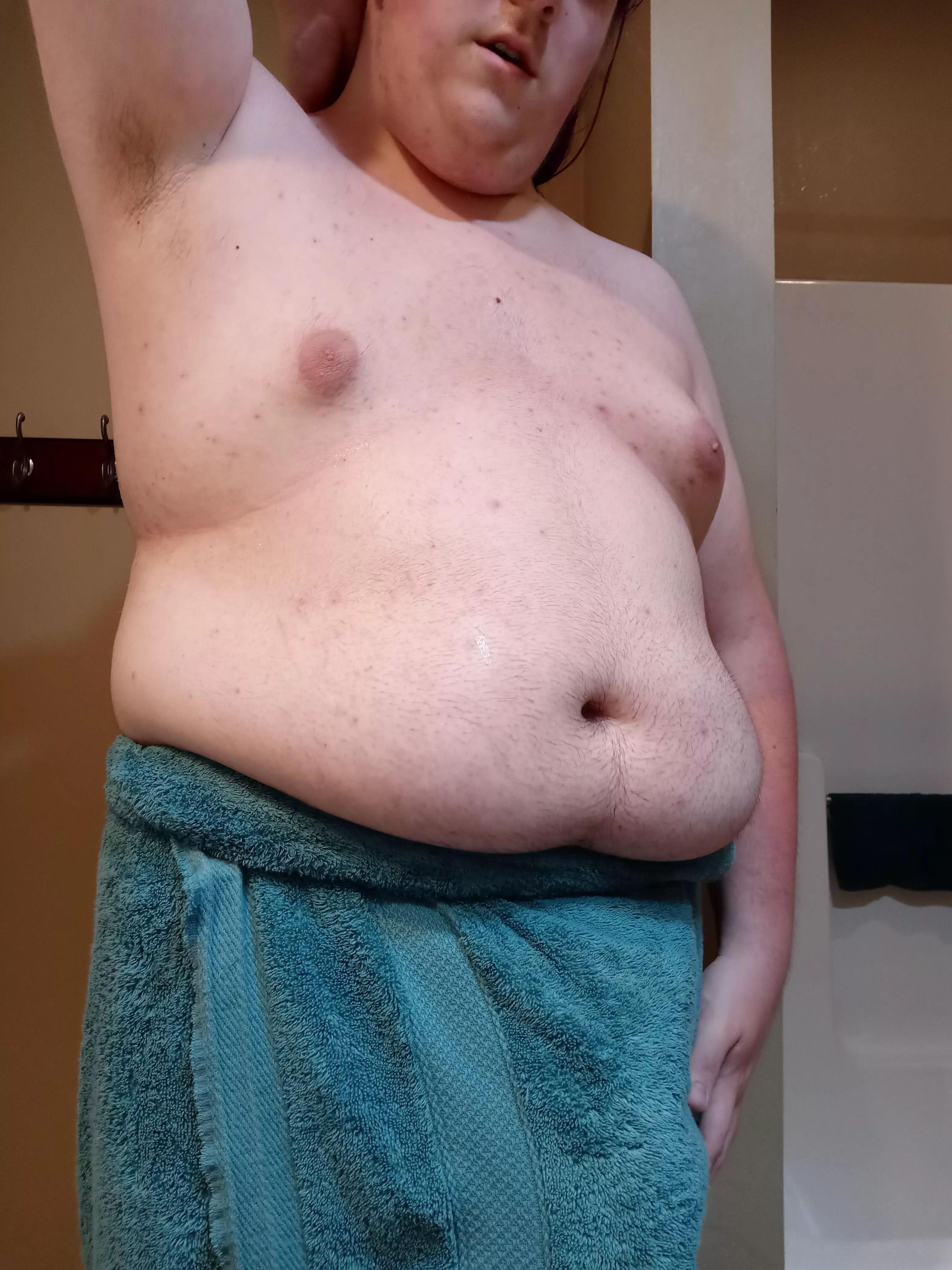 My belly looks so big here