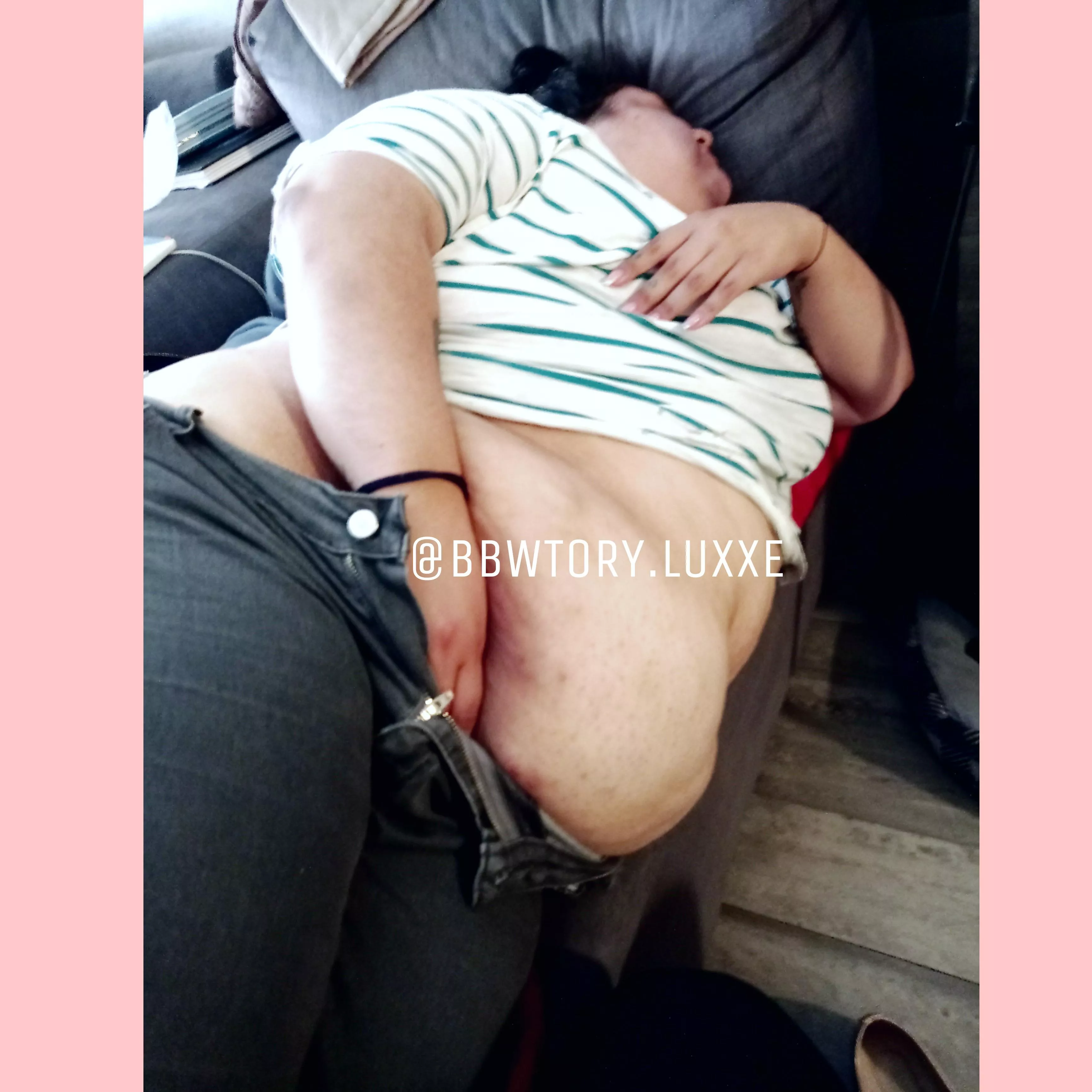 my belly was too full to stand up 🐷😅💞