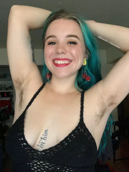 my body hair makes me feel strong, confident, and sexy ๐ฅฐ