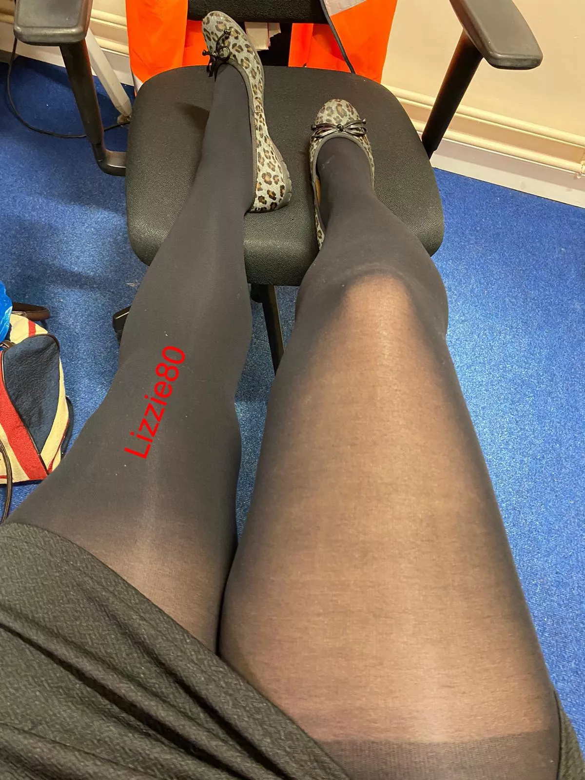 My boss has a thing for my legs. Good job I love it when he runs his hand up my short skirt!
