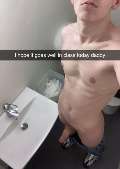 My boy already teasing me😤