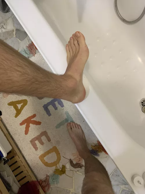 My brother walked in the bathroom when I was taking photos ππ€·πΌ
