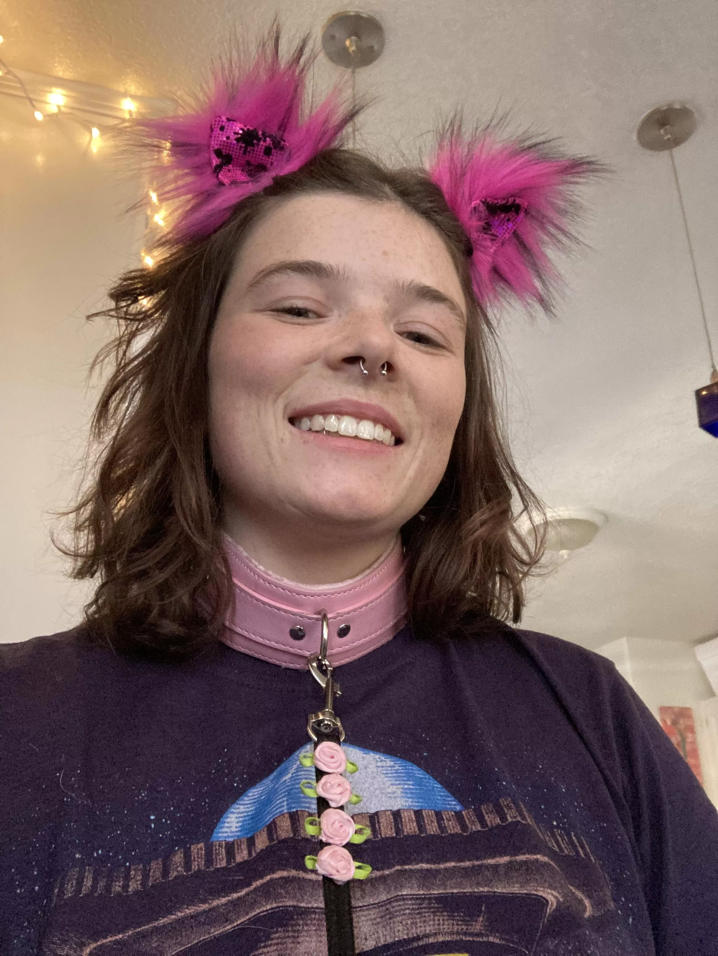 My collar matches my newest ears 🥺