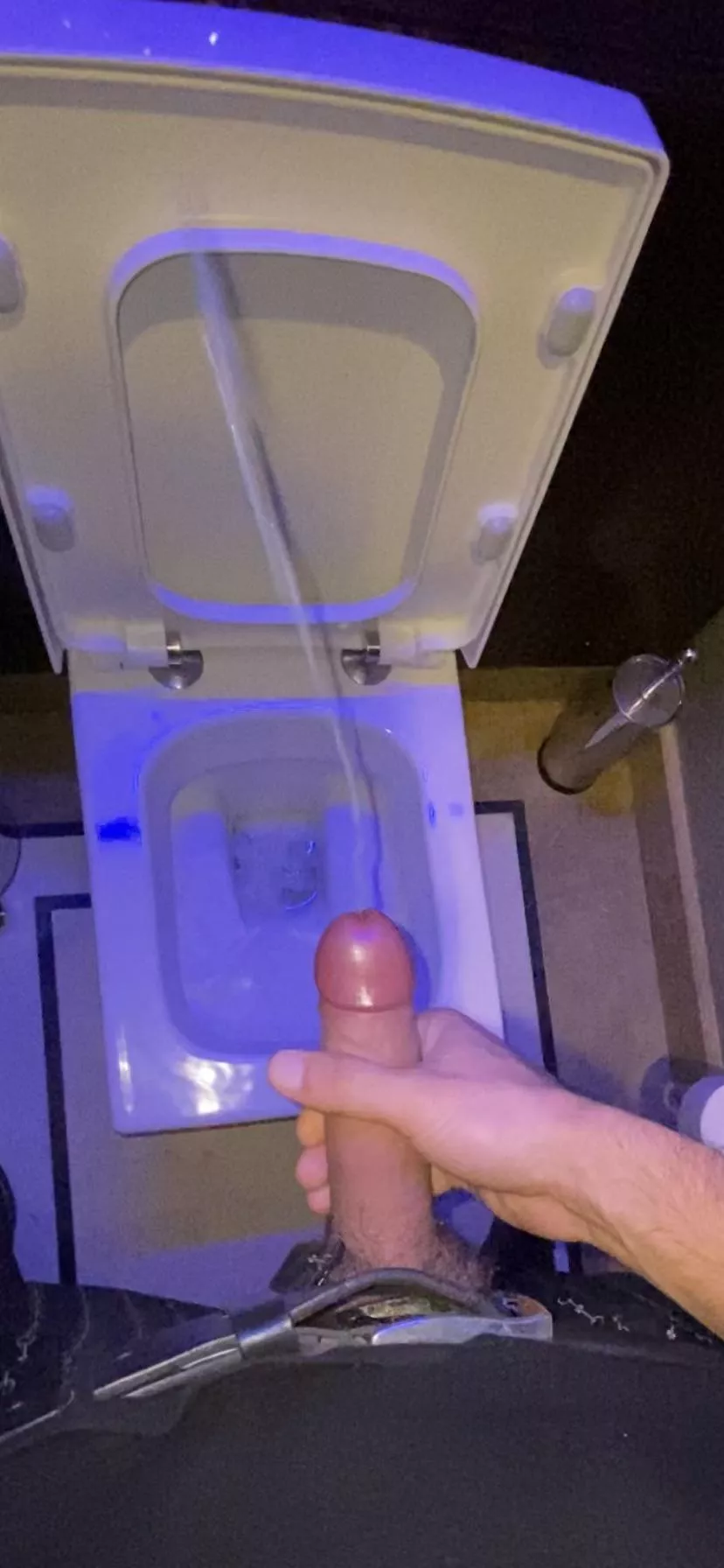 My dick is fucking explosive💨💦💧 So much sperm🥵🤫 My dick is fucking explosive💨💦💧 So much sperm🥵🤫