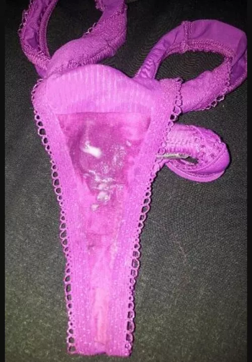 MY DIRTY CUM PANTIES 3 DAY WEAR WITH LOTS OF CUM.