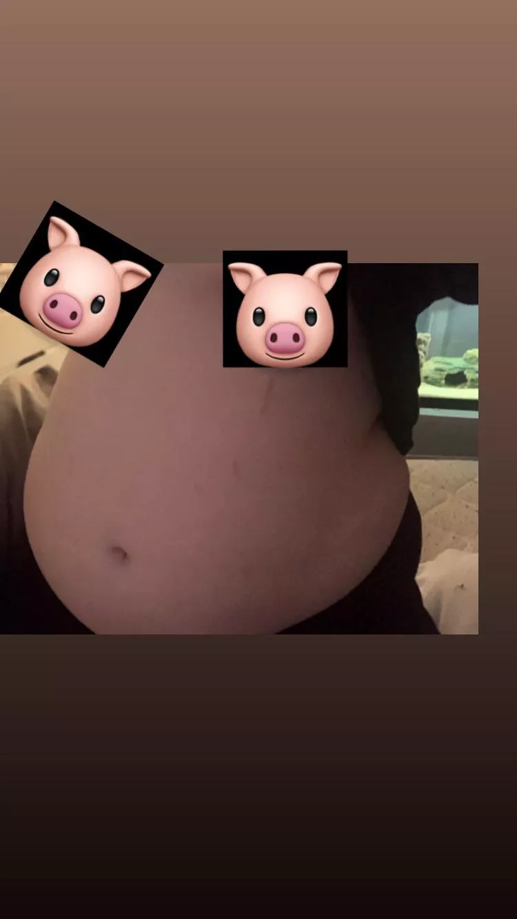 My dms are open (if u want to treat this piggy message me I’ll tell you how to uk only)