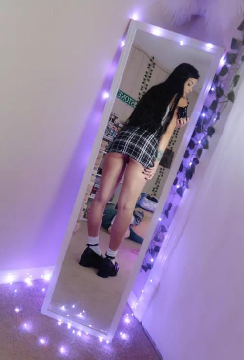 My dress might be a little too short 🙈