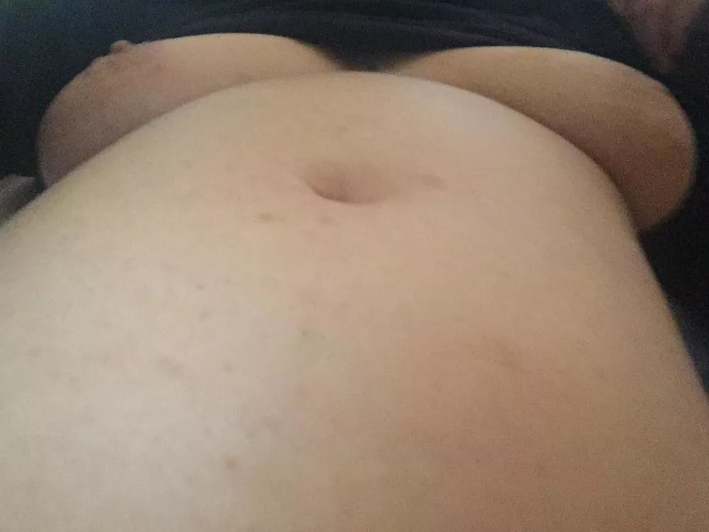 my empty belly and tits lol i'm on snap: tinytummy22