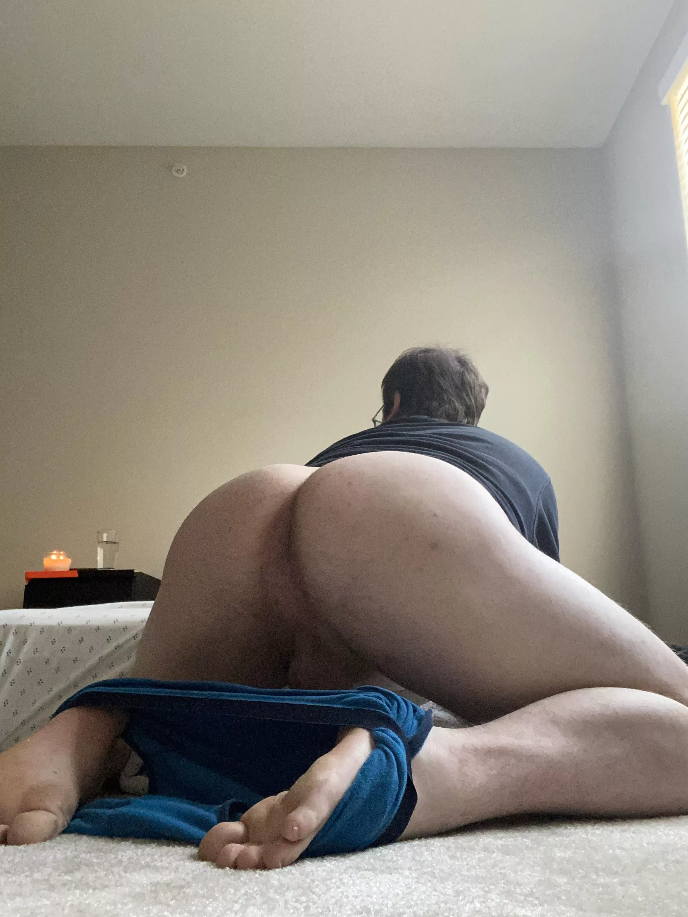 My fat ass was meant for random men to rip my clothes off and abuse it π cum gangbang mee Kik: urfavoritetoy123 My fat ass was meant for random men to rip my clothes off and abuse it π cum gangbang mee Kik: urfavoritetoy123