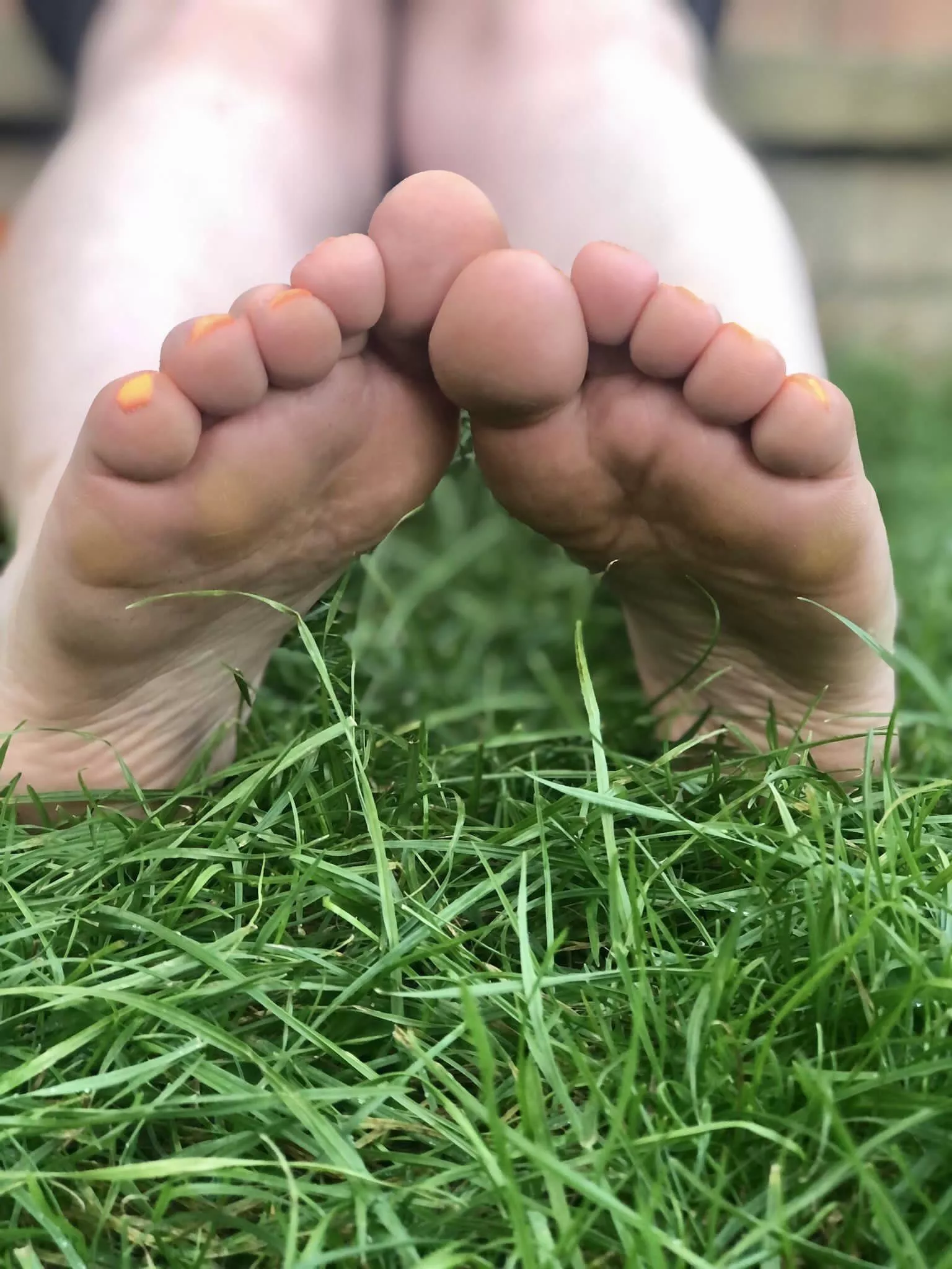 My feet are getting dirty, what shall I do? My feet are getting dirty, what shall I do?