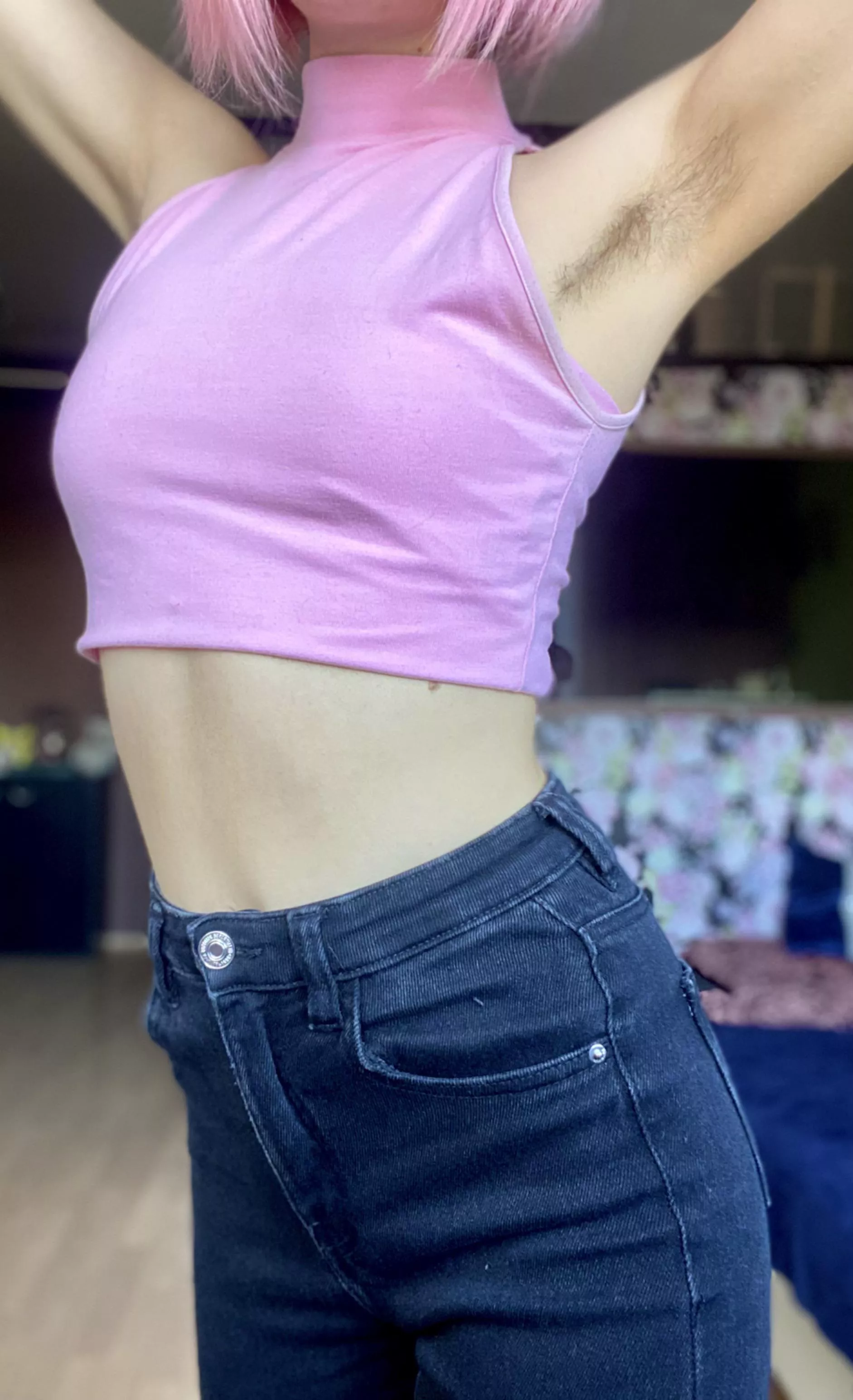 My first armpit bush 😍 just like with my coochie, the more it grows the more I love it