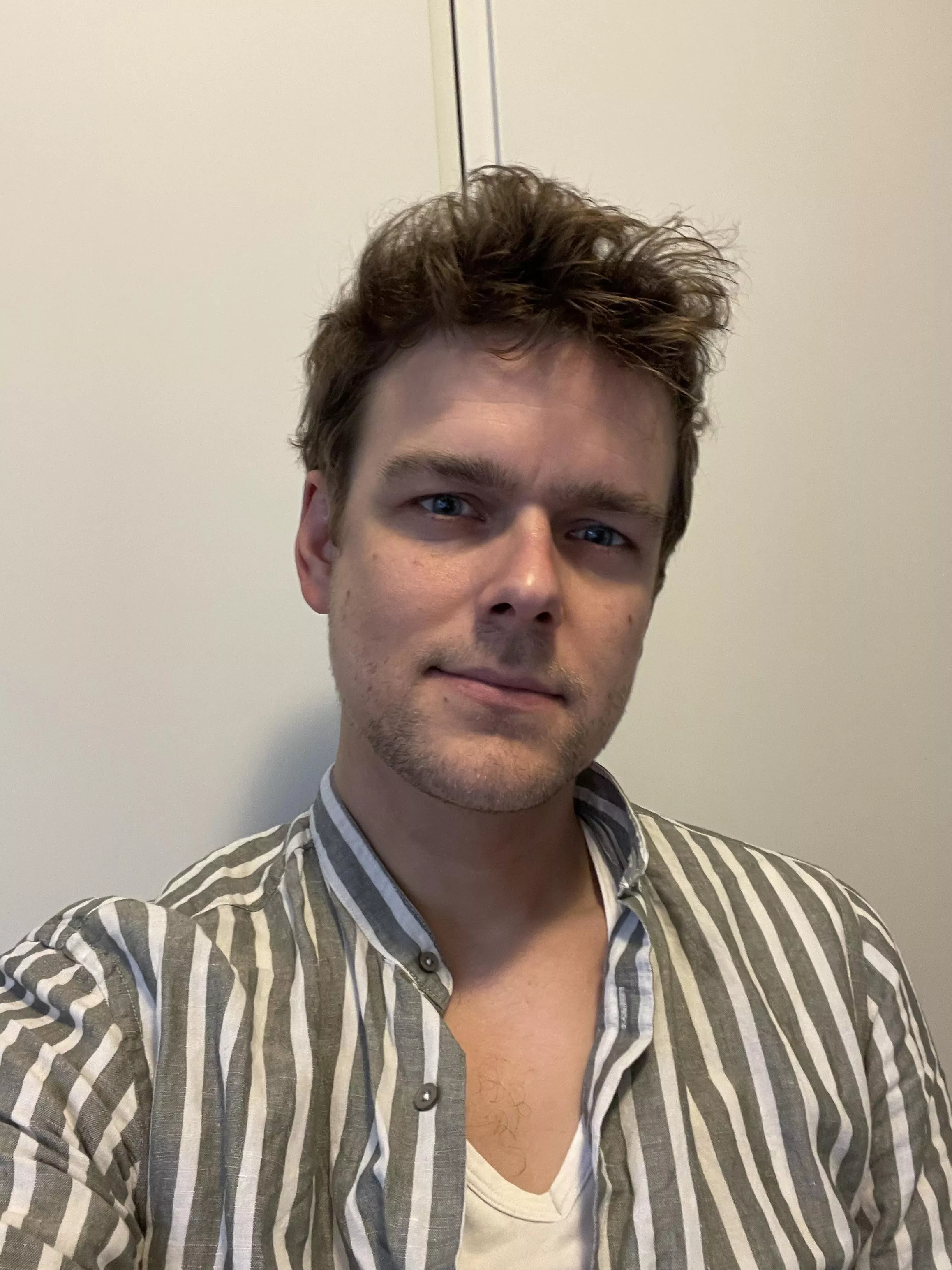 My first ever selfie (bi, 32)