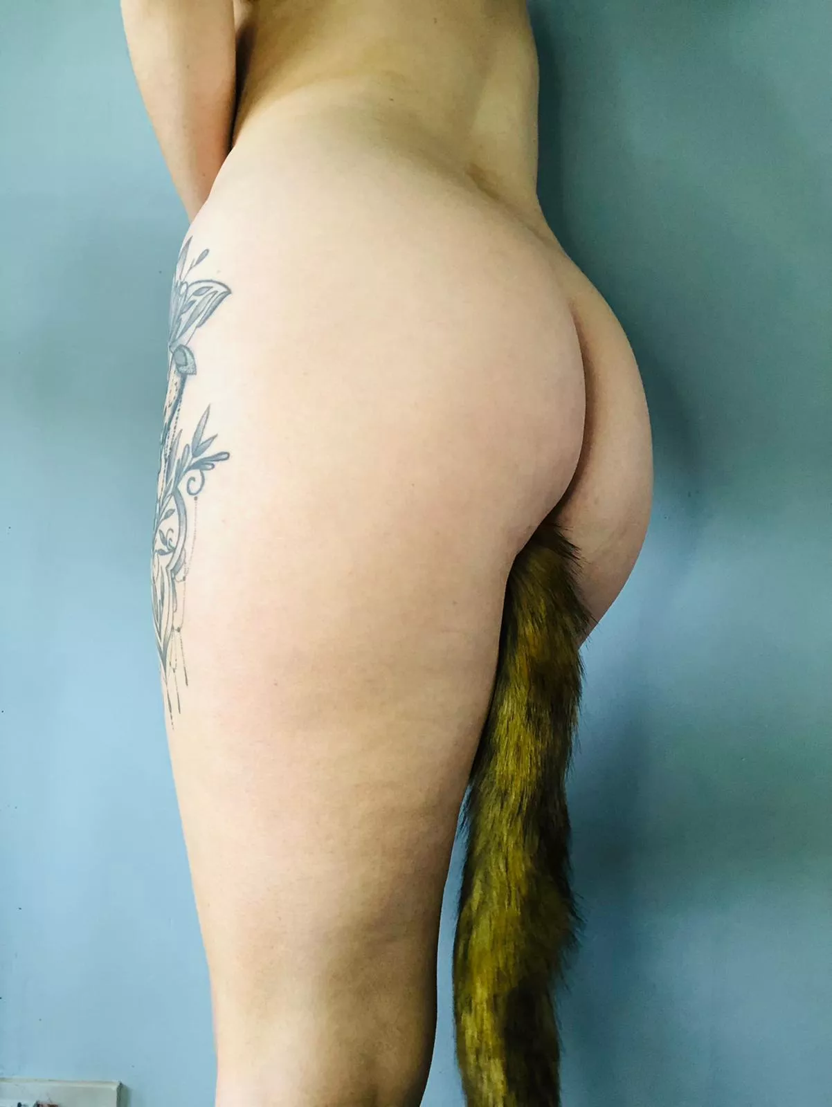 My first time trying my tail out 😏