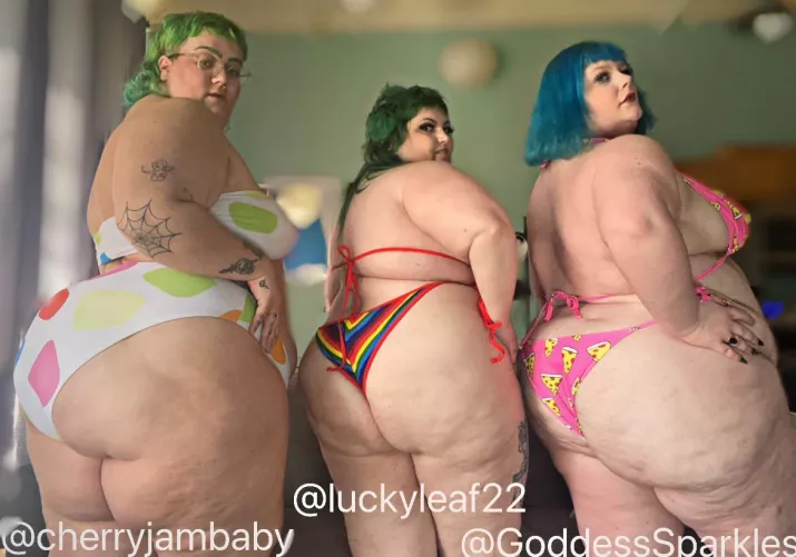 My friends and I got together this weekend and squeezed into bathing suits 😛