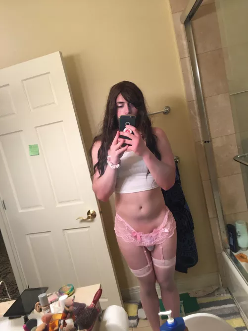 my gf dumped me for a bbc so here im 🥺👰🏻♀️