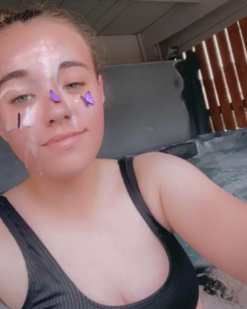 My GF 💕, not my cum 🤣😍😍😍 i was working, she was busy too. 🤣