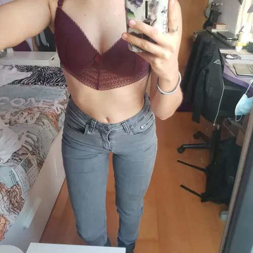 My gf's small tits [ST]