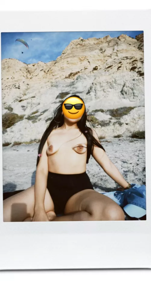 My girl w her tits out in the sun ❤️