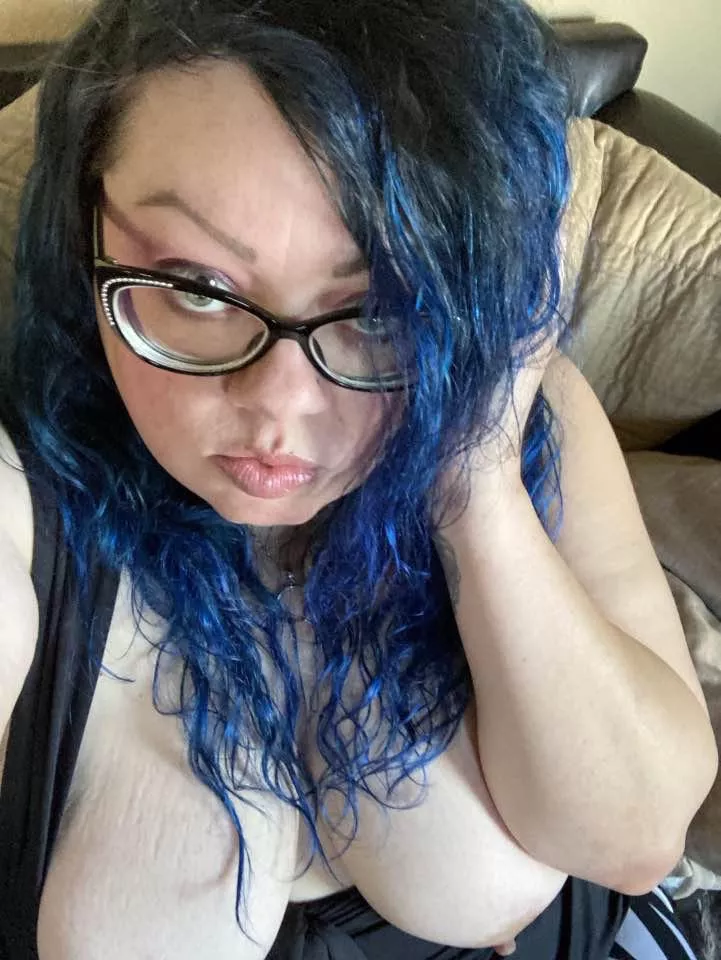 My girls are equally down for slapping or sucking. Which would you prefer? 😇😈