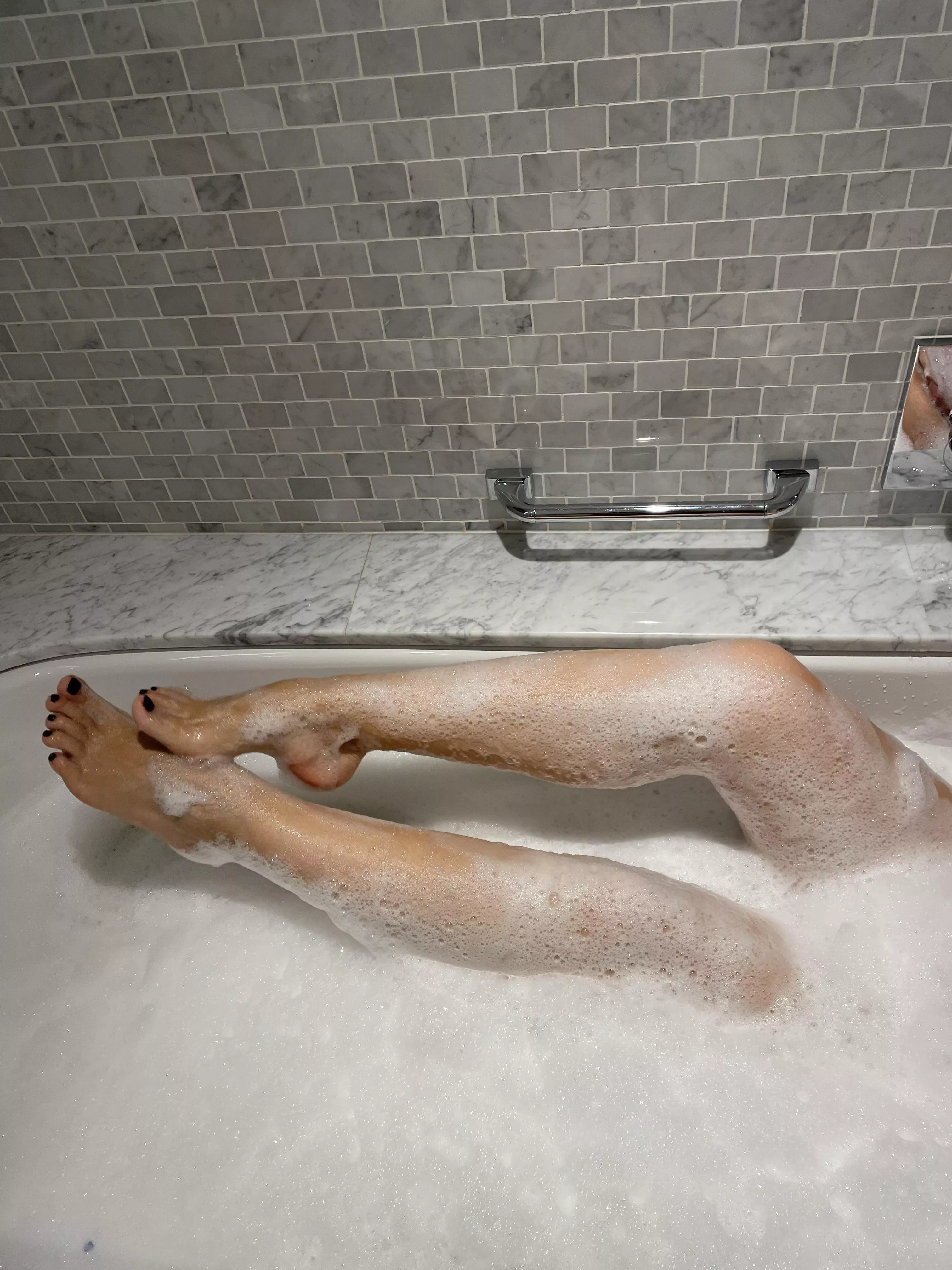 My high arches in bubble bath 🥰 how hot is that