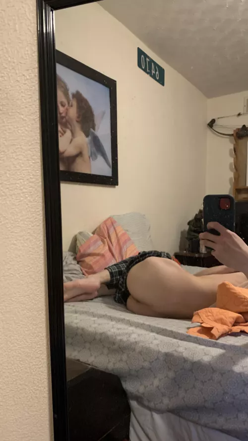 My holes so tiny 😭😭