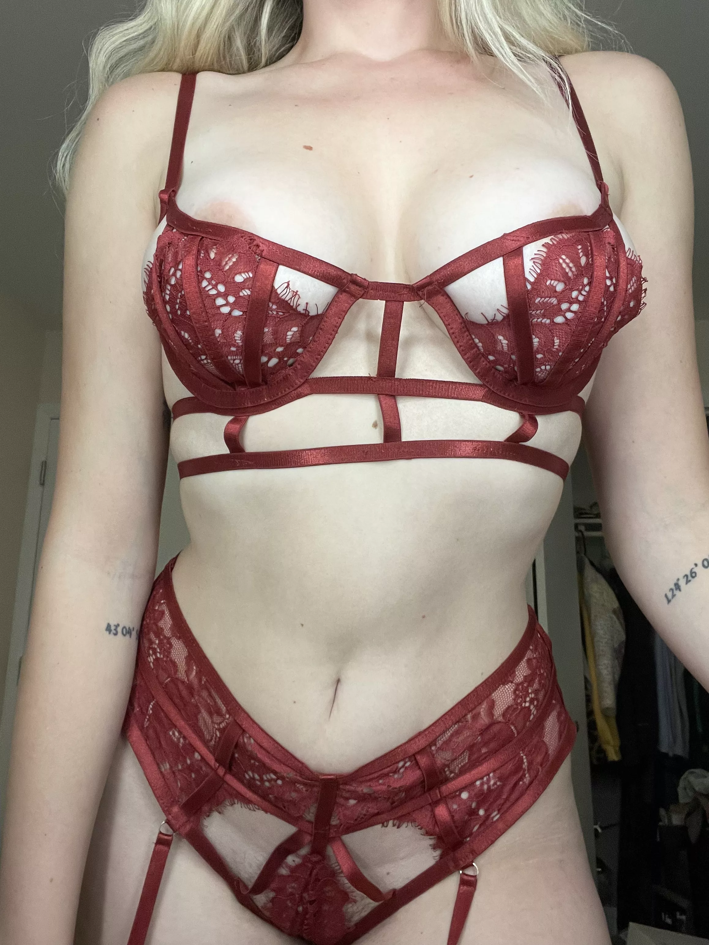 My husband doesn't like my lingerie, do you? My husband doesn't like my lingerie, do you?
